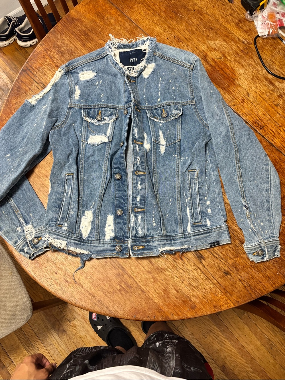 1975 Distressed Blue Denim Jean Jacket
